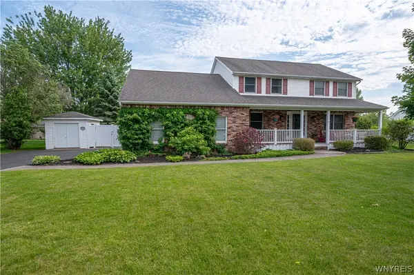 9381 Pine Breeze Lane, Clarence Center, NY 14032