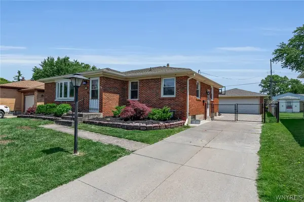 95 Cherokee Drive, Buffalo, NY 14224