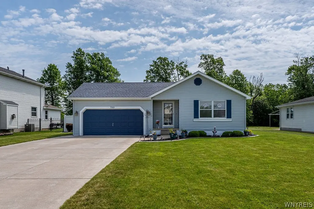 7001 Deborah Lane, Niagara Falls, NY 14304 - #1