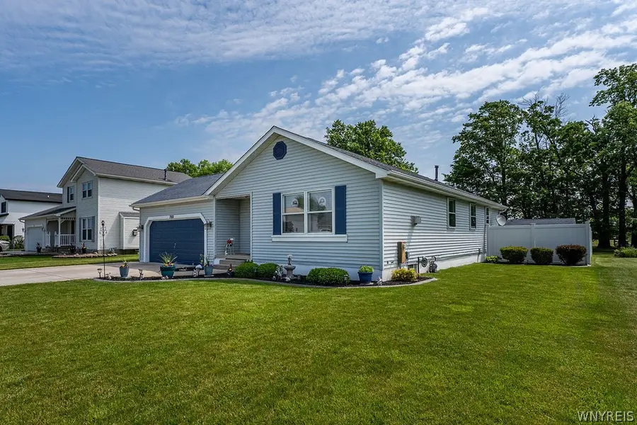 7001 Deborah Lane, Niagara Falls, NY 14304 - #2