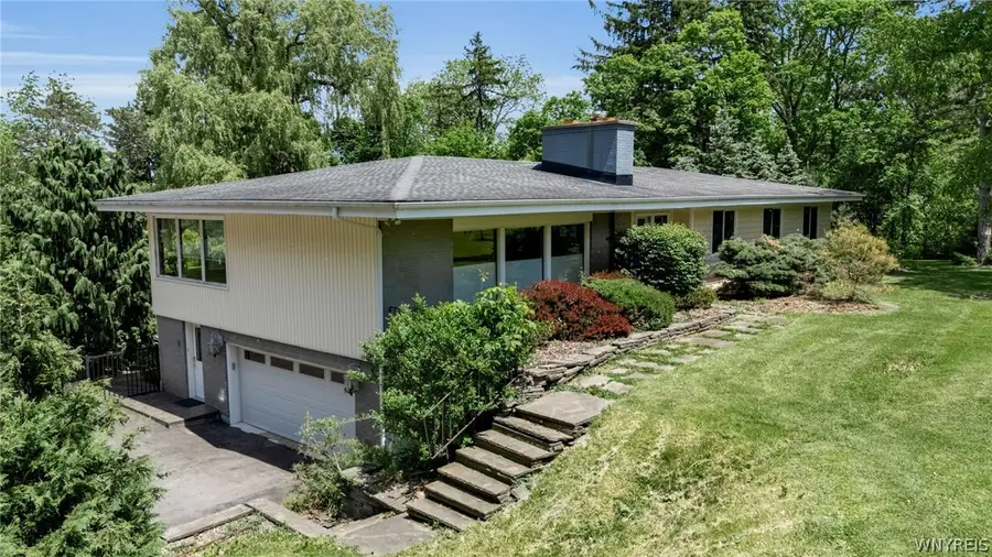 7932 Quaker Road, Orchard Park, NY 14127 - #3