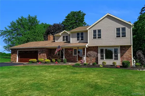 11269 Sunrise Lane, East Aurora, NY 14052