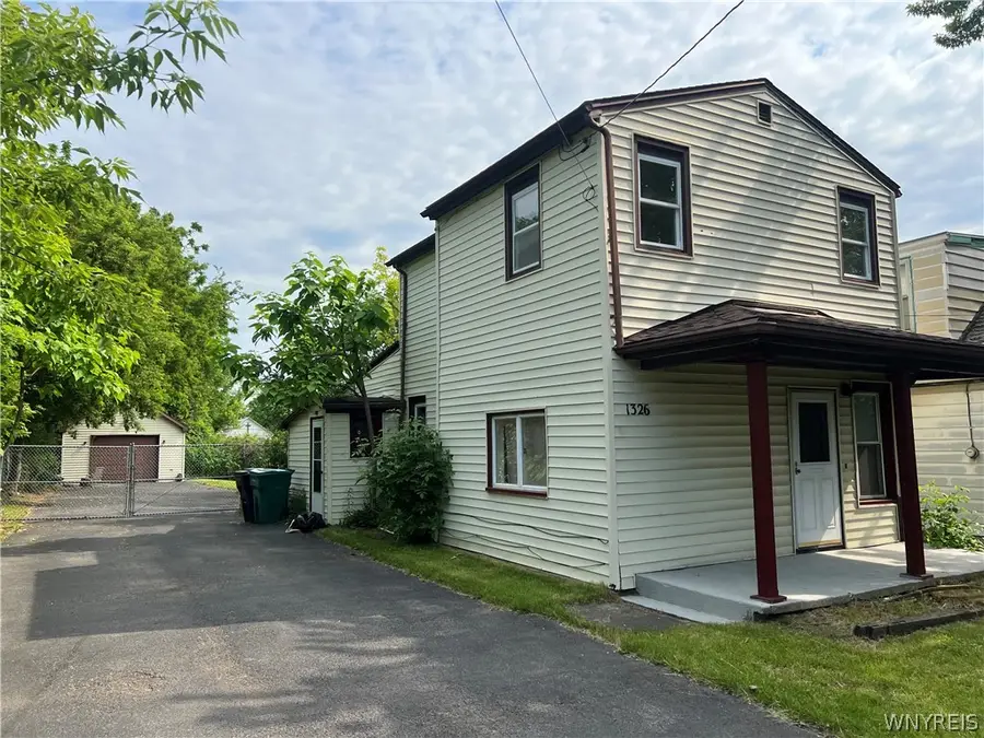 1326 Garden Avenue, Niagara Falls, NY 14305 - #2