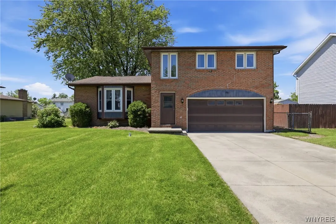 44 Queens Drive, Grand Island, NY 14072 - #1