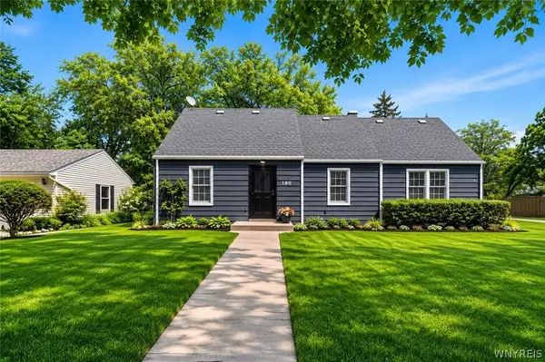 180 Royal Parkway W, Buffalo, NY 14221