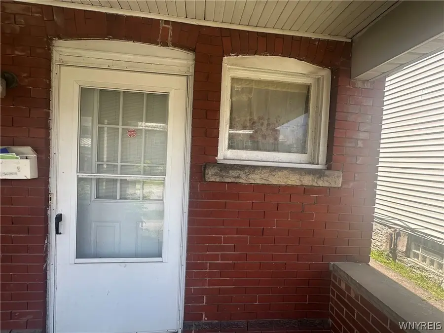 532 10th Street, Niagara Falls, NY 14301 - #2
