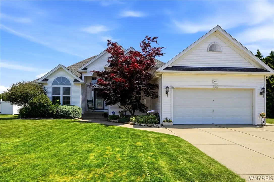 7041 Rock Dove Lane, Niagara Falls, NY 14304 - #1