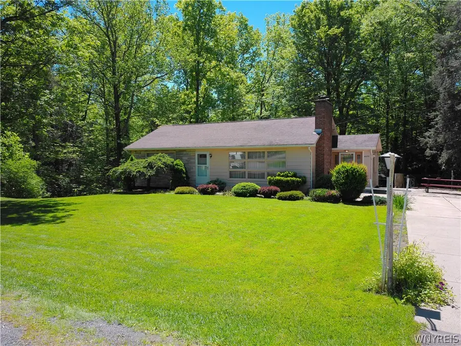 6570 Hillside Drive, Orchard Park, NY 14127 - #2
