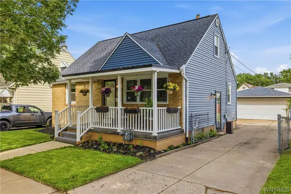 77 Avondale Place, Buffalo, NY 14210