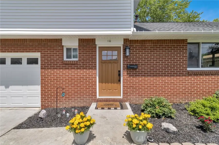 10 Laurelton Drive, West Seneca, NY 14224 - #3
