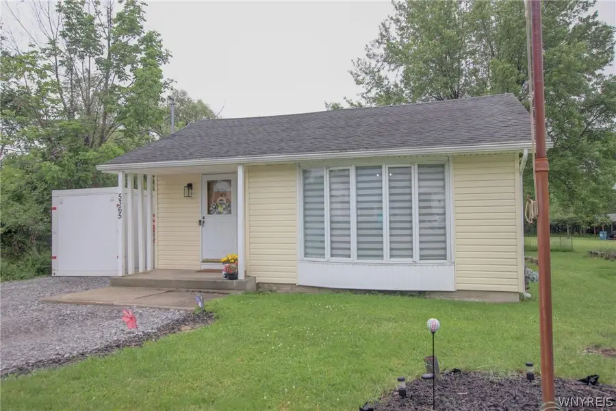 5365 Lake Avenue, Orchard Park, NY 14127 - #3