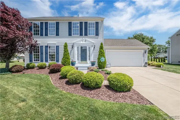 2445 King Fisher Lane, Niagara Falls, NY 14304
