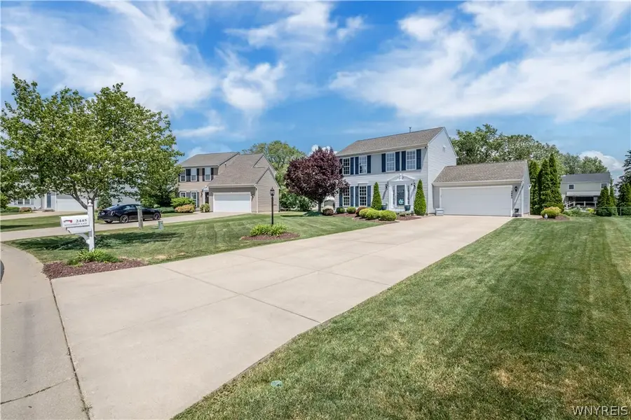 2445 King Fisher Lane, Niagara Falls, NY 14304 - #2