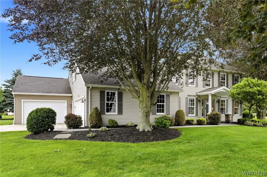 72 Burbank Drive, Orchard Park, NY 14127 - #3