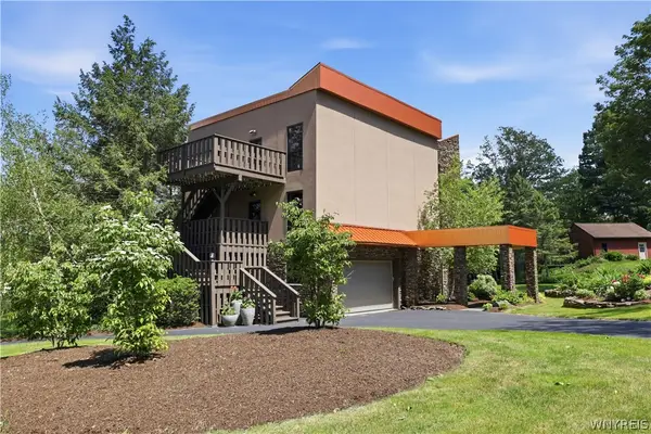 6985 Chestnut Ridge Road, Orchard Park, NY 14127