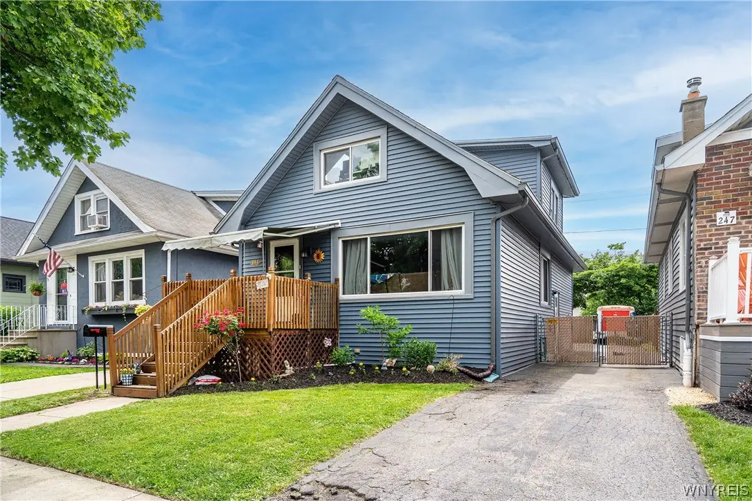 251 Parkwood Avenue, Buffalo, NY 14217 - #1