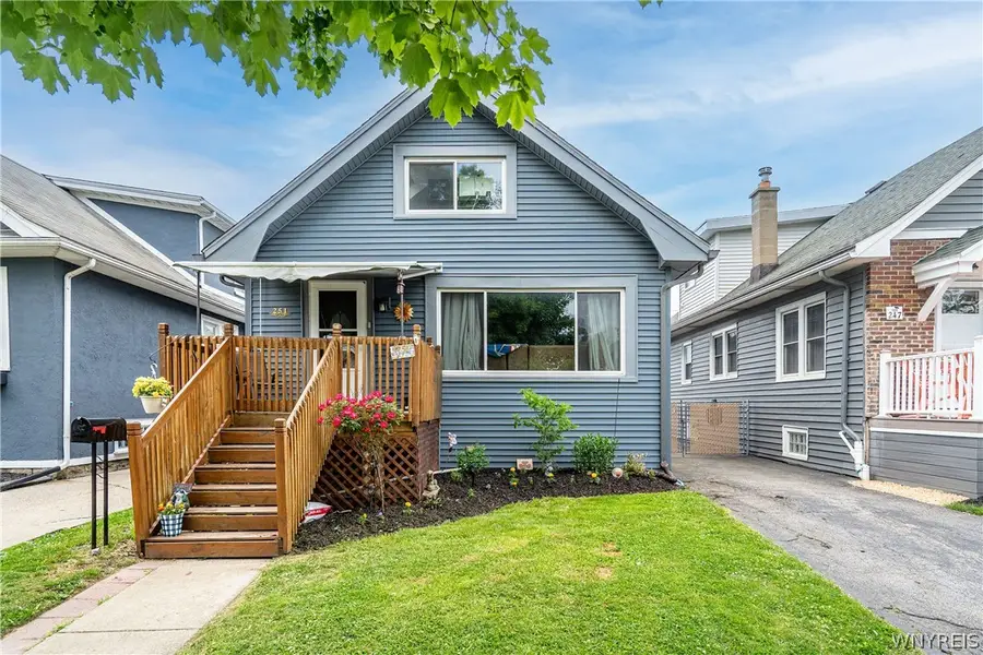 251 Parkwood Avenue, Buffalo, NY 14217 - #2