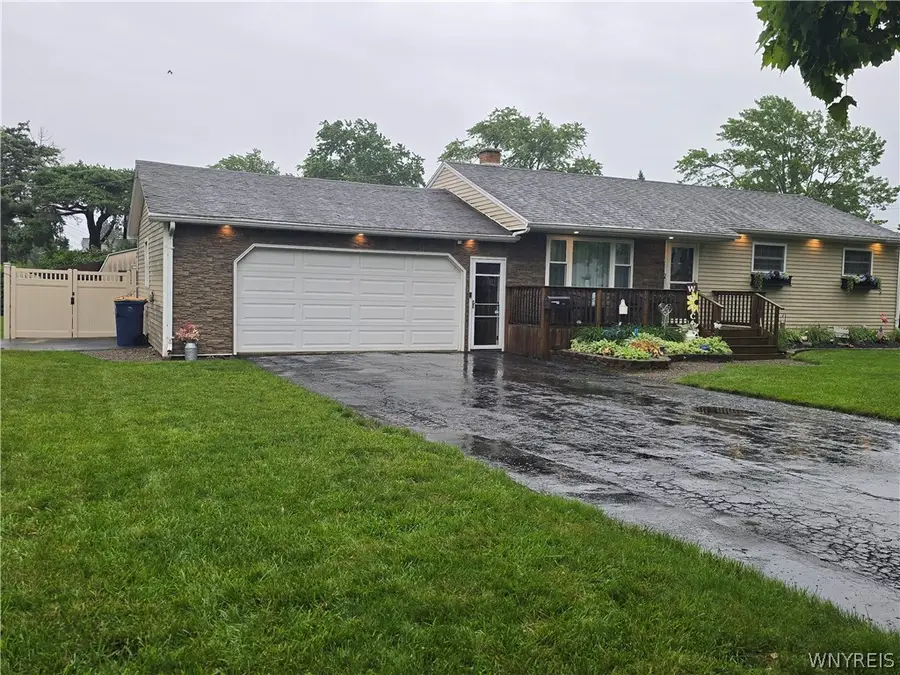 190 Beattie Avenue, Lockport, NY 14094 - #2