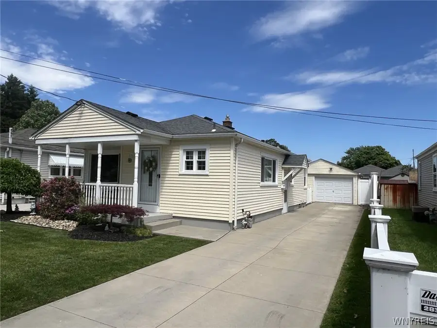 411 78th Street, Niagara Falls, NY 14304 - #2