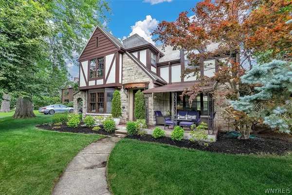 4722 Main Street, Buffalo, NY 14226