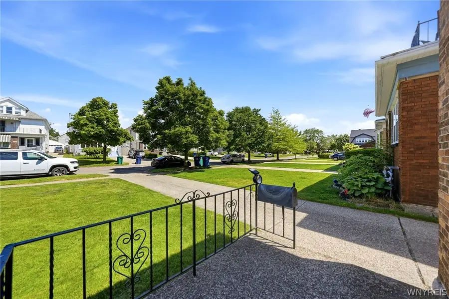 160 Lovering Avenue, Buffalo, NY 14216 - #3