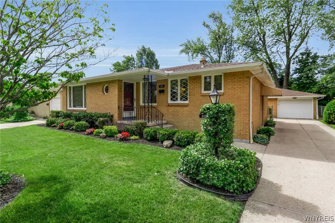 203 Forest Hill Drive, Amherst, NY 14221 - #1