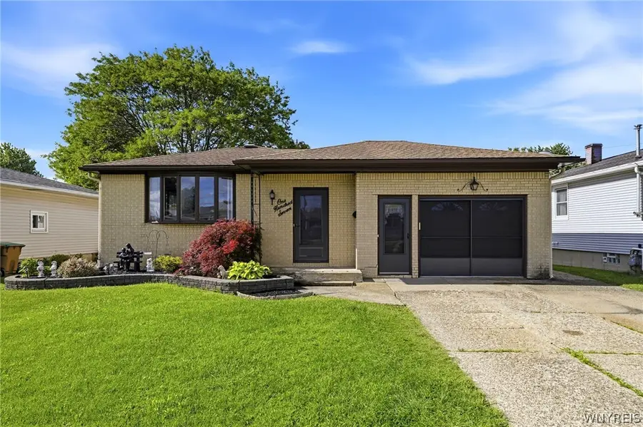 107 Bronx Drive, Cheektowaga, NY 14227 - #2