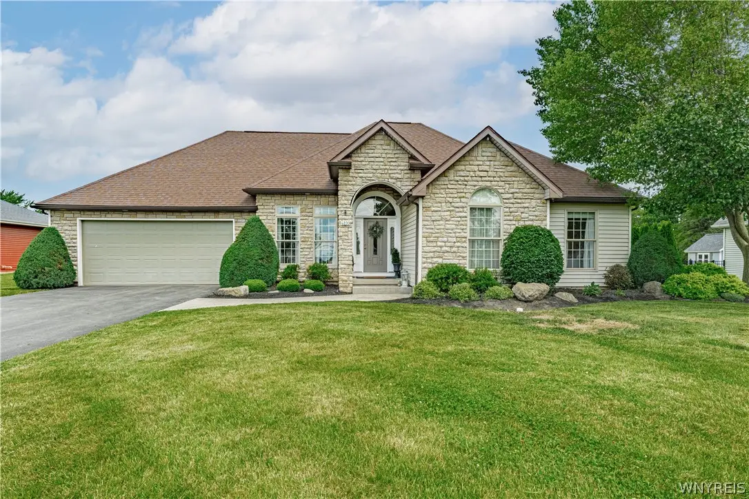 4899 Beach Ridge Road, Lockport, NY 14094 - #1
