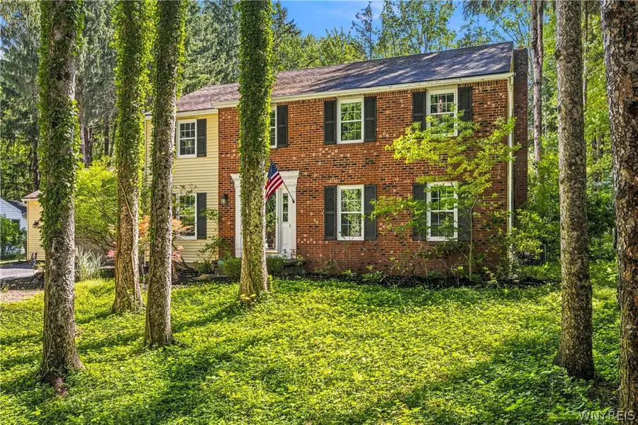 97 Tanglewood Drive W, Orchard Park, NY 14127 - #2