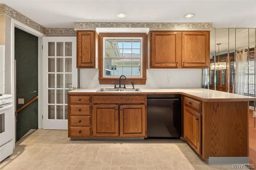 57 Judith Drive, Buffalo, NY 14227 - #3