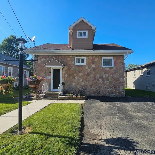 8150 W Rivershore Drive, Niagara Falls, NY 14304