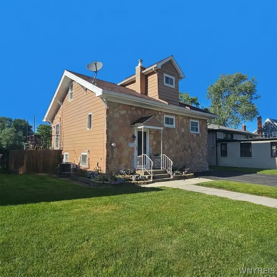 8150 W Rivershore Drive, Niagara Falls, NY 14304 - #2