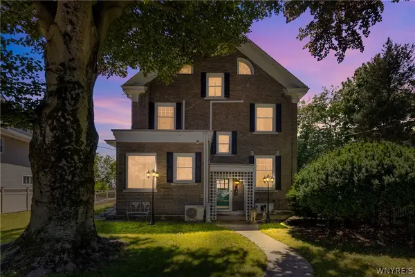 1 Hillcrest Street, Niagara Falls, NY 14303