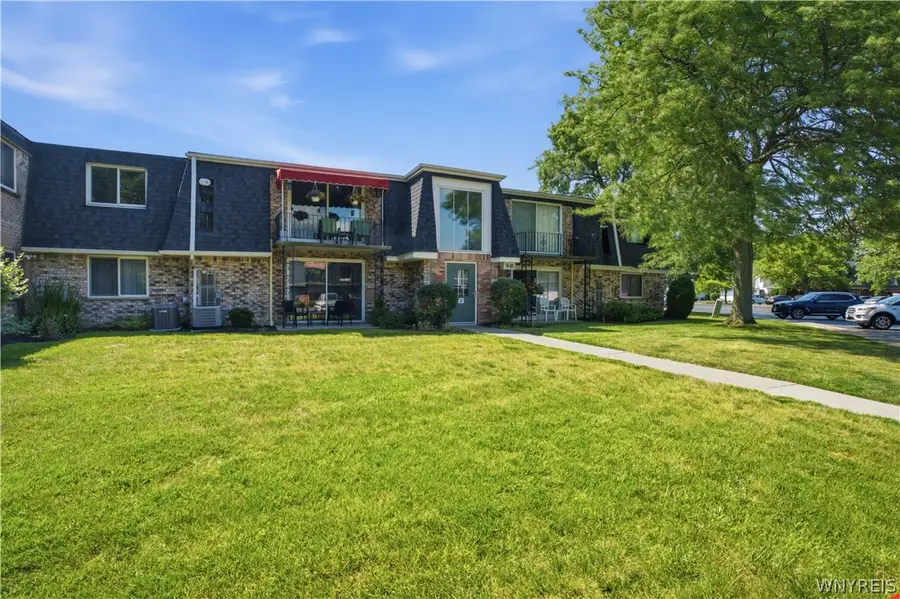 74B Foxberry Drive, Amherst, NY 14068 - #2