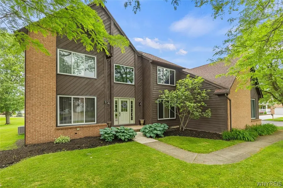 7 Opal Court, East Amherst, NY 14051 - #2