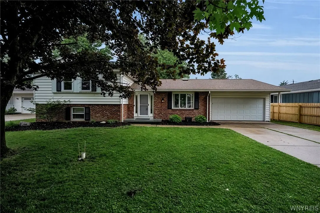 38 Sandhurst Lane, Buffalo, NY 14221 - #1