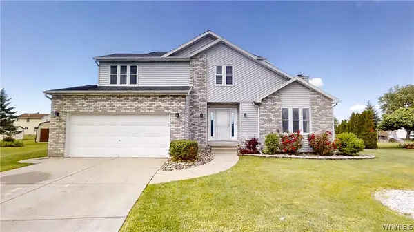 6983 Samantha Ct, Niagara Falls, NY 14304