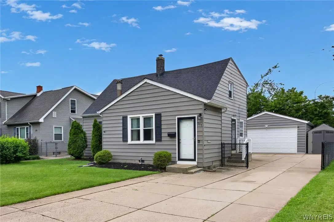 304 Vicksburg Avenue, Tonawanda, NY 14150 - #1