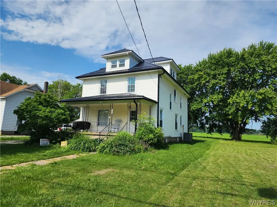 257 N Main Street, Lyndonville, NY 14098 - #3