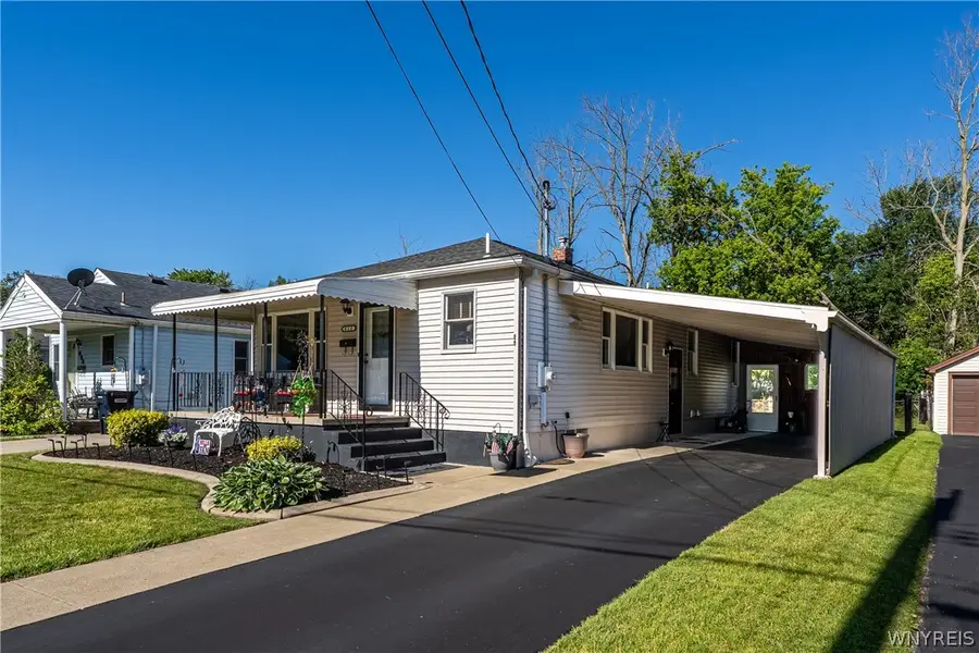 820 93rd Street, Niagara Falls, NY 14304 - #3