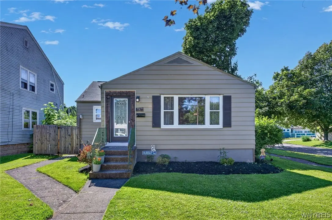 128 84th Street, Niagara Falls, NY 14304 - #1