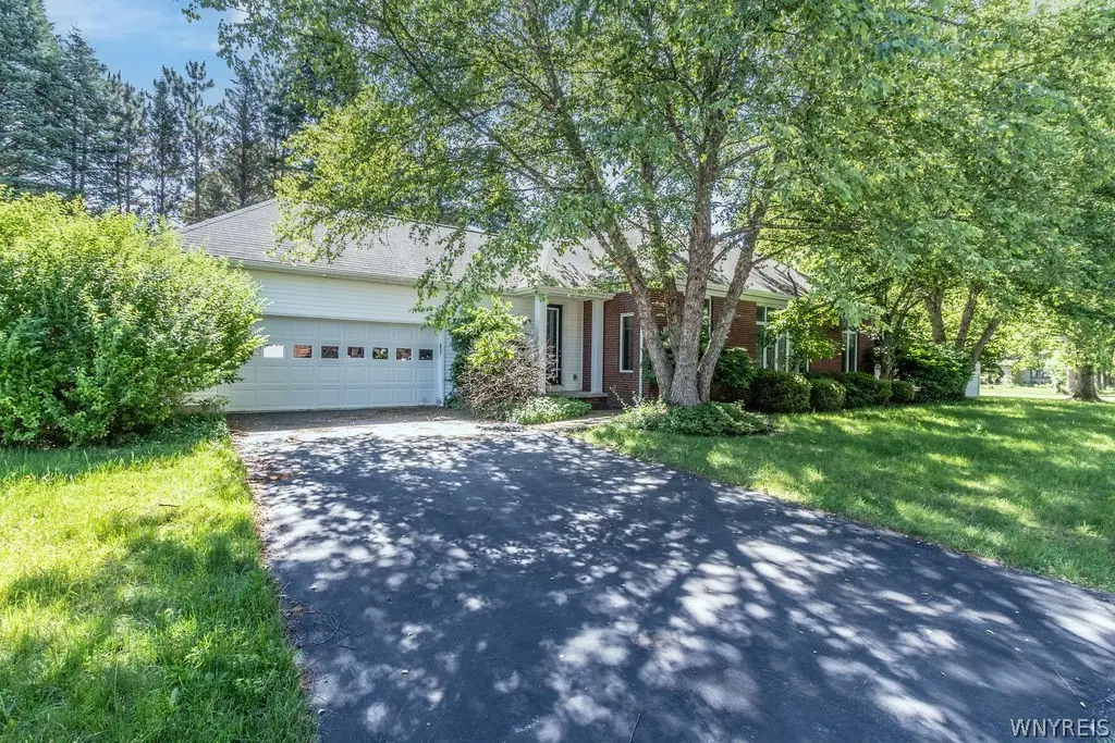 15 Brookshire Court, East Amherst, NY 14051 - #1