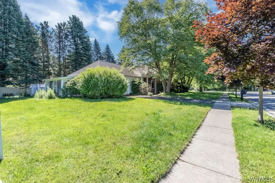 15 Brookshire Court, East Amherst, NY 14051 - #3