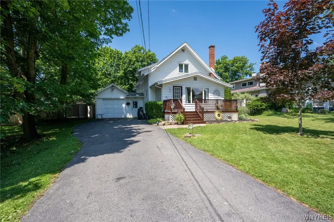 136 S Lincoln Avenue, Orchard Park, NY 14127 - #1