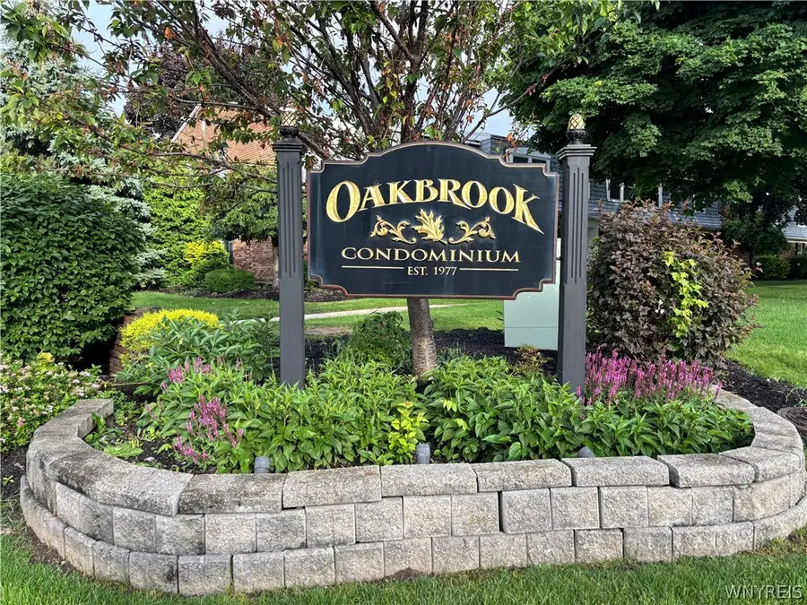 40 Hamlin Sq #E, Amherst, NY 14221 - #2
