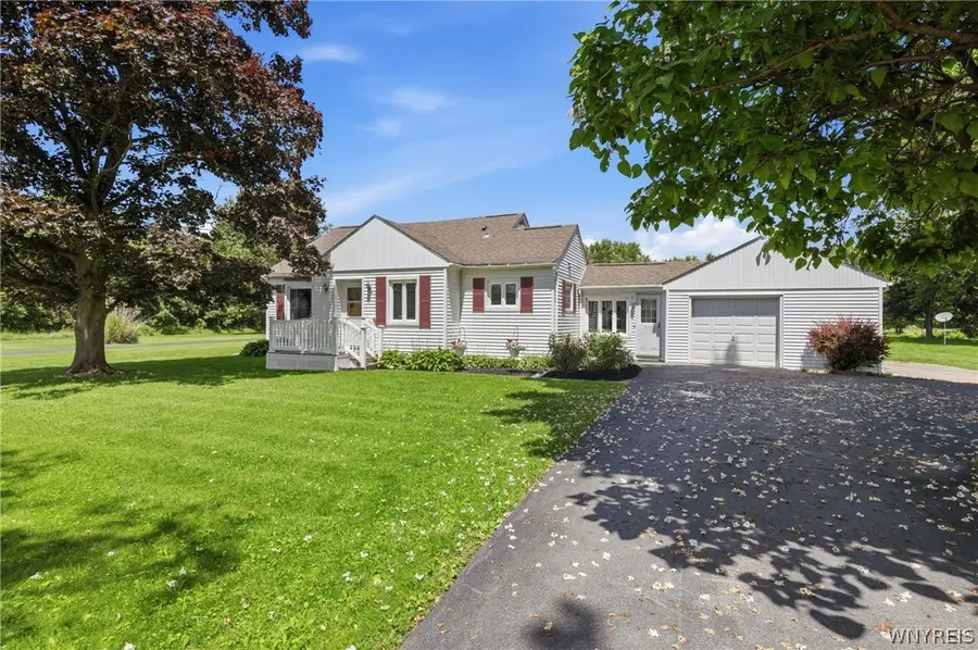 6158 Broadway Street, Lancaster, NY 14086 - #2