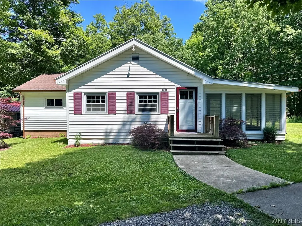 5306 Russell Road, Batavia, NY 14020 - #1