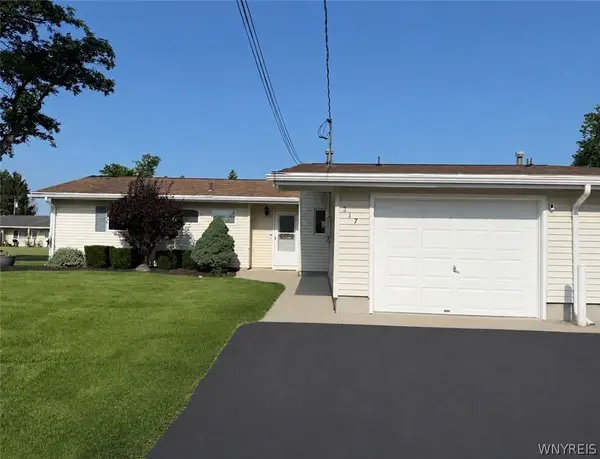 217 Beckwith Avenue, Niagara Falls, NY 14304