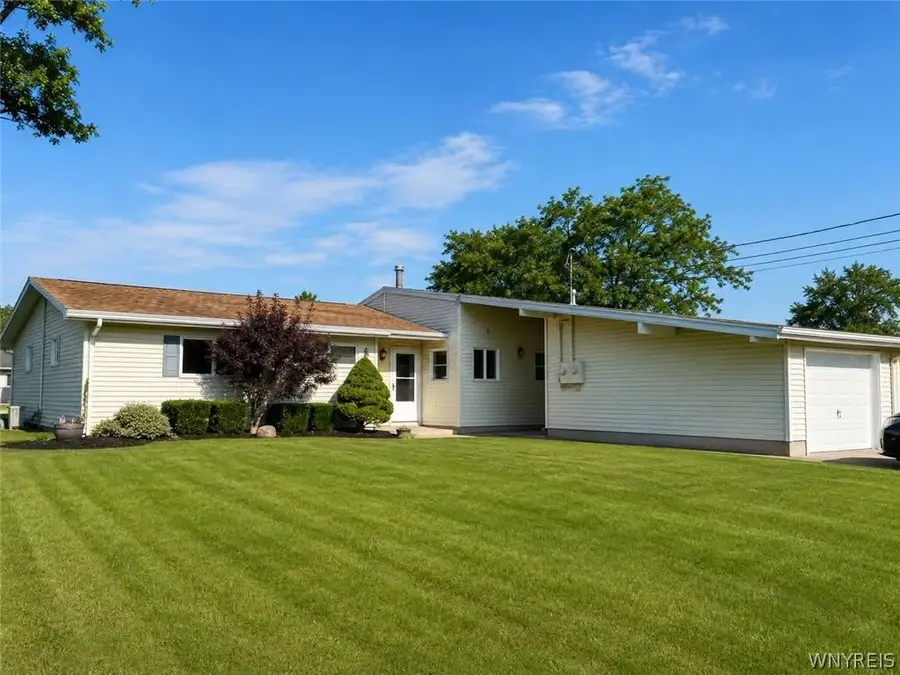 217 Beckwith Avenue, Niagara Falls, NY 14304 - #2