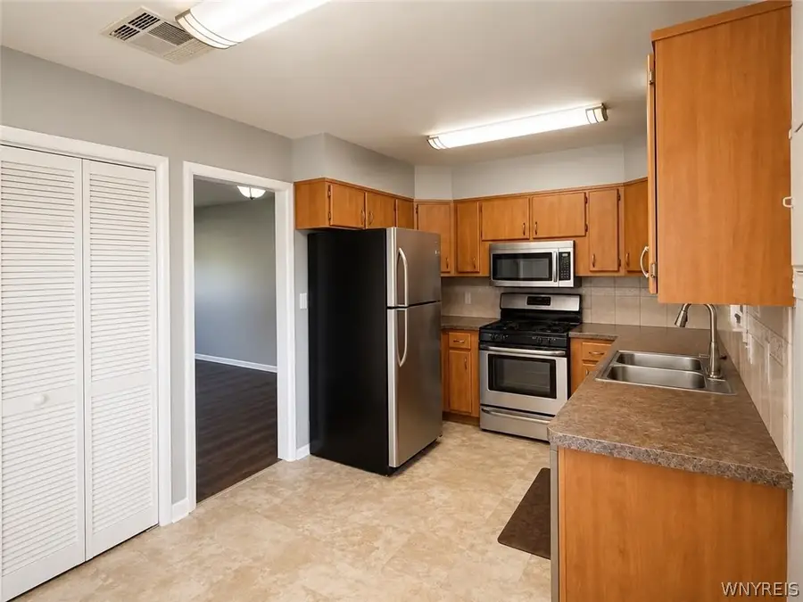 217 Beckwith Avenue, Niagara Falls, NY 14304 - #3